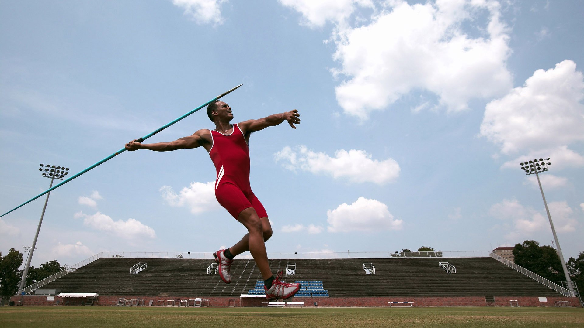 跨界狂想，当足球风暴席卷篮球圣殿
